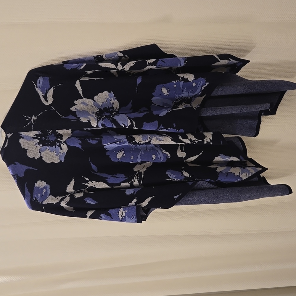 Chico's Floral Patterned Shawl in Blue and Black - Picture 4 of 4